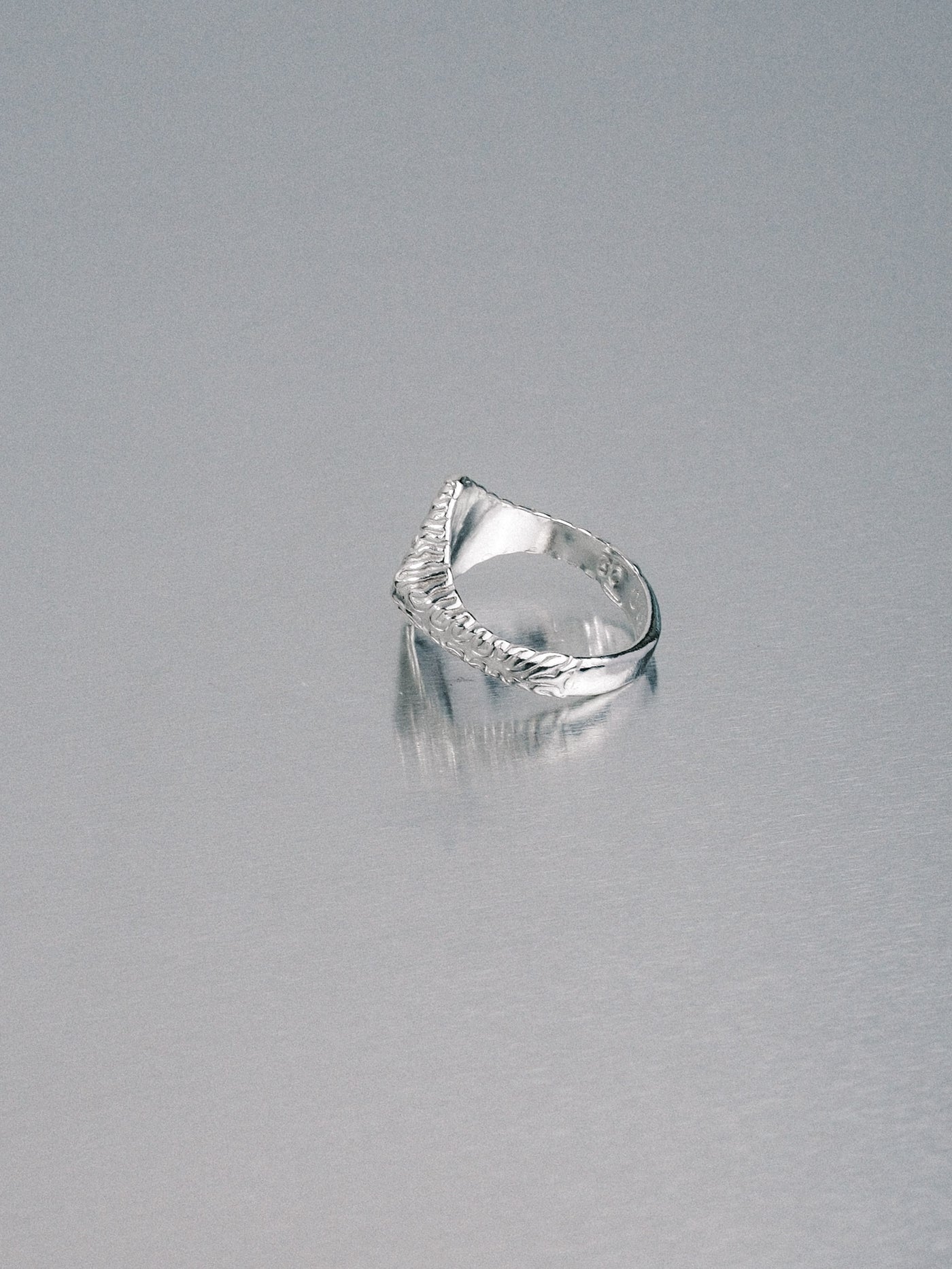 Biomorphic Diamond Signet, 925 silver